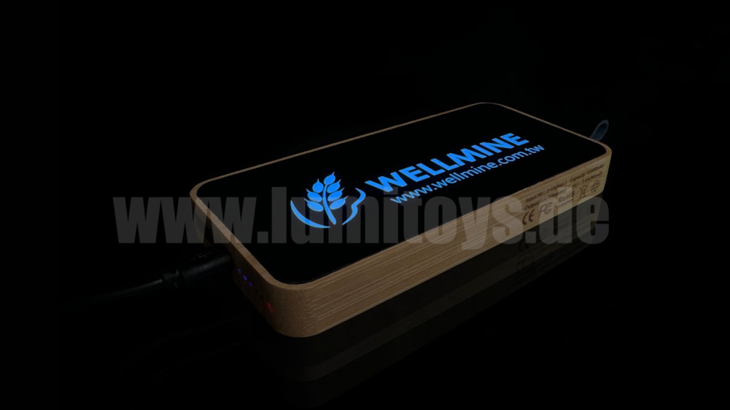 5400-W Powerbanks Holz 3 - 1 5400-W Powerbanks Holz 3 - 1